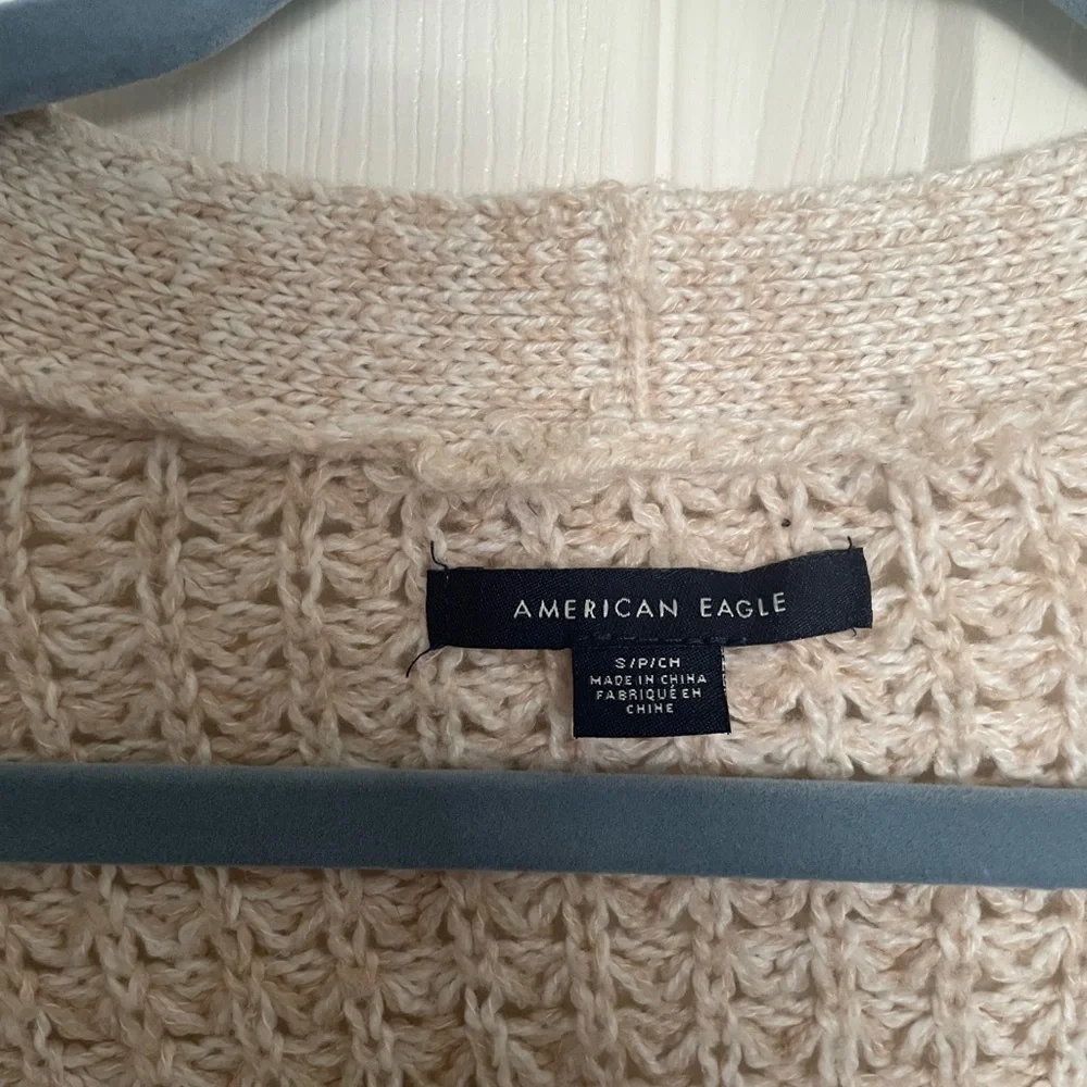 American Eagle Outfitters Cream Size Small Button-Up Knit Cardigan